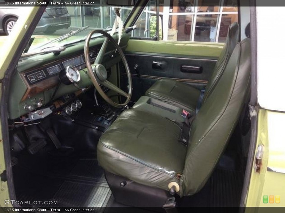 Ivy Green 1976 International Scout II Interiors