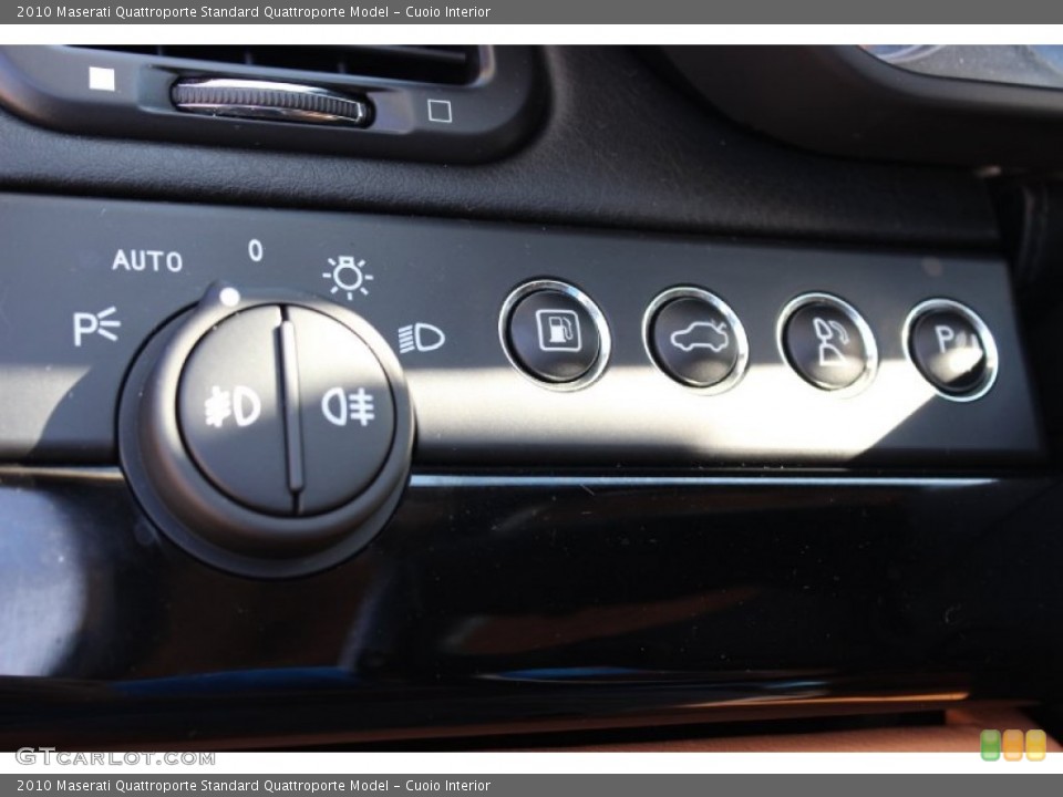 Cuoio Interior Controls for the 2010 Maserati Quattroporte  #85666661