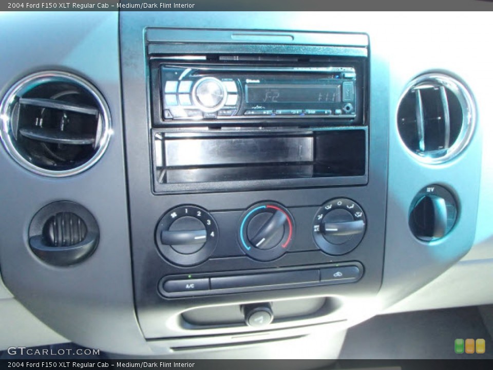 Medium/Dark Flint Interior Controls for the 2004 Ford F150 XLT Regular Cab #85692707