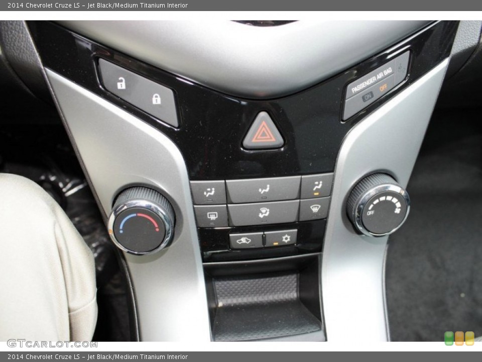 Jet Black/Medium Titanium Interior Controls for the 2014 Chevrolet Cruze LS #85693262