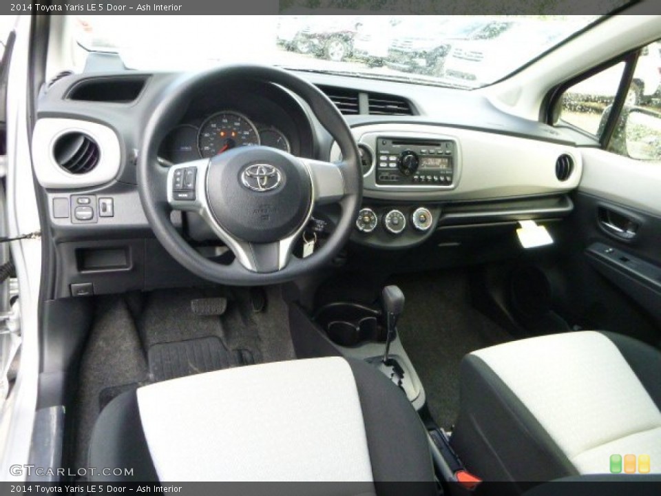 Ash Interior Photo for the 2014 Toyota Yaris LE 5 Door #85720237