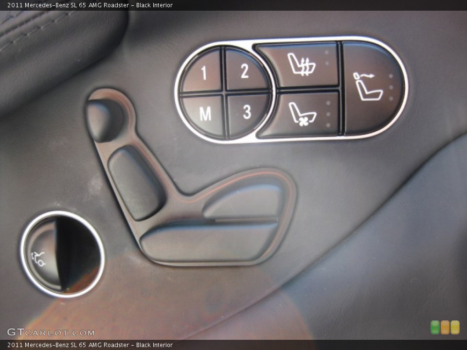 Black Interior Controls for the 2011 Mercedes-Benz SL 65 AMG Roadster #85722034