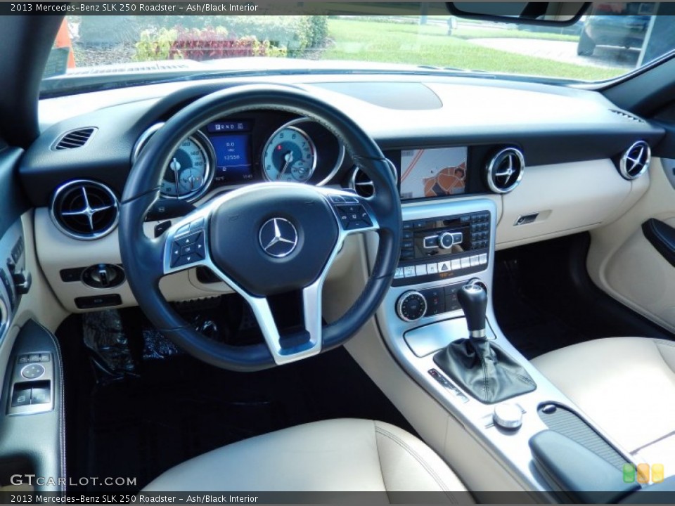 Ash/Black 2013 Mercedes-Benz SLK Interiors