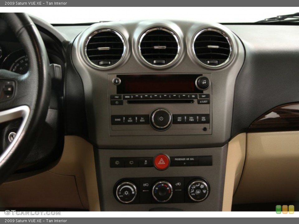 Tan Interior Controls for the 2009 Saturn VUE XE #85736239