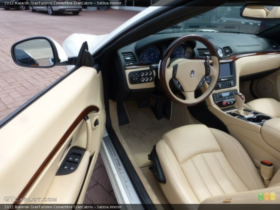 Sabbia Interior Photo for the 2012 Maserati GranTurismo Convertible GranCabrio #85765281