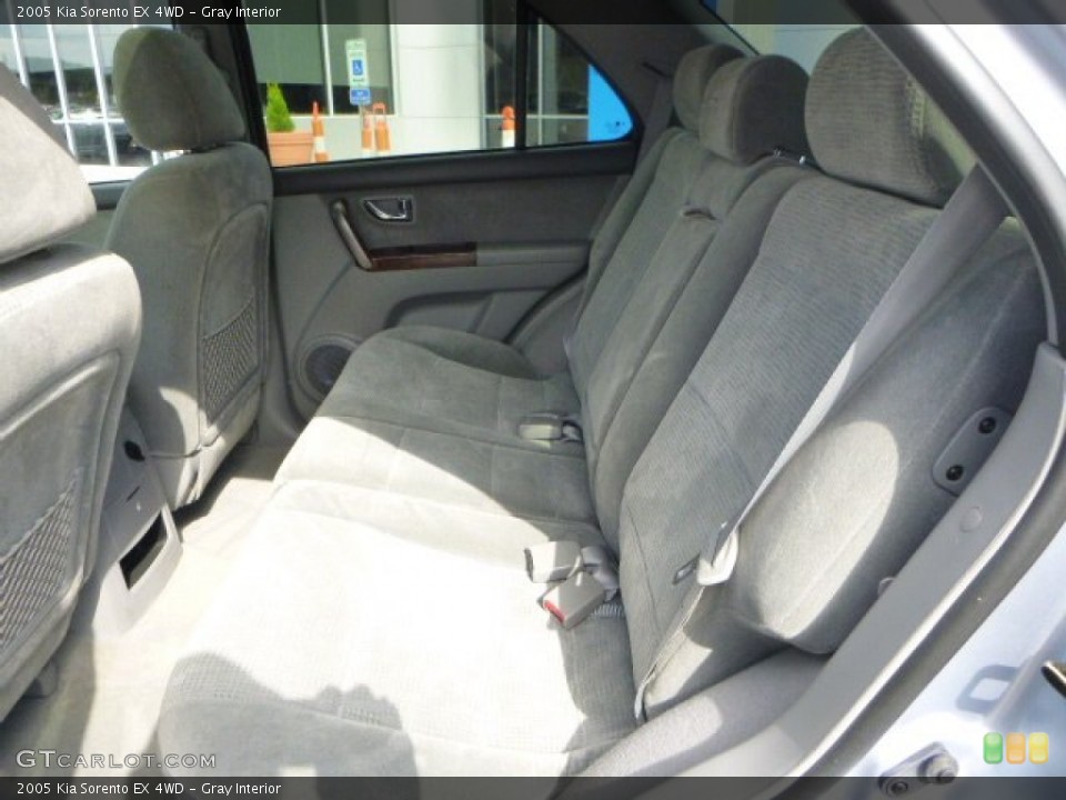 Gray Interior Rear Seat for the 2005 Kia Sorento EX 4WD #85800310