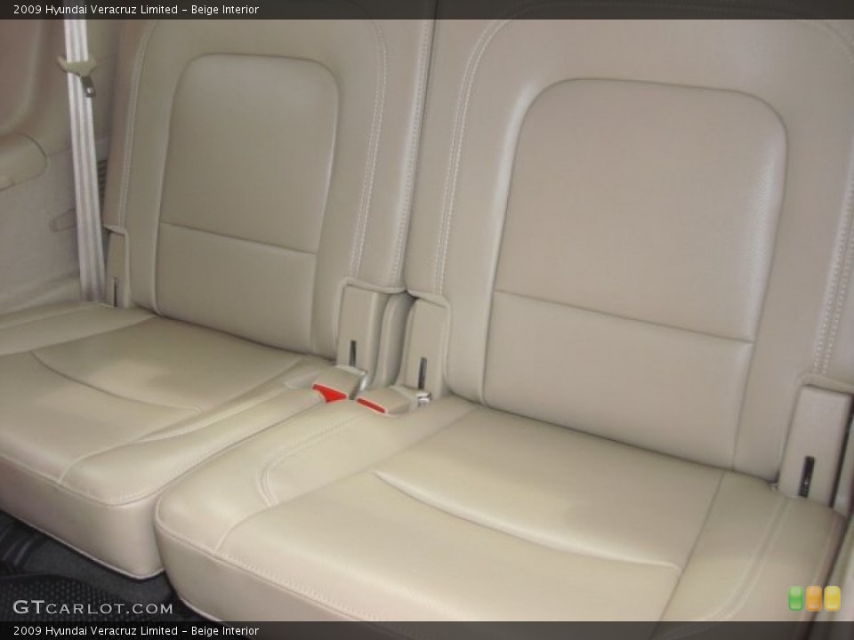 Beige Interior Rear Seat for the 2009 Hyundai Veracruz Limited #85811710