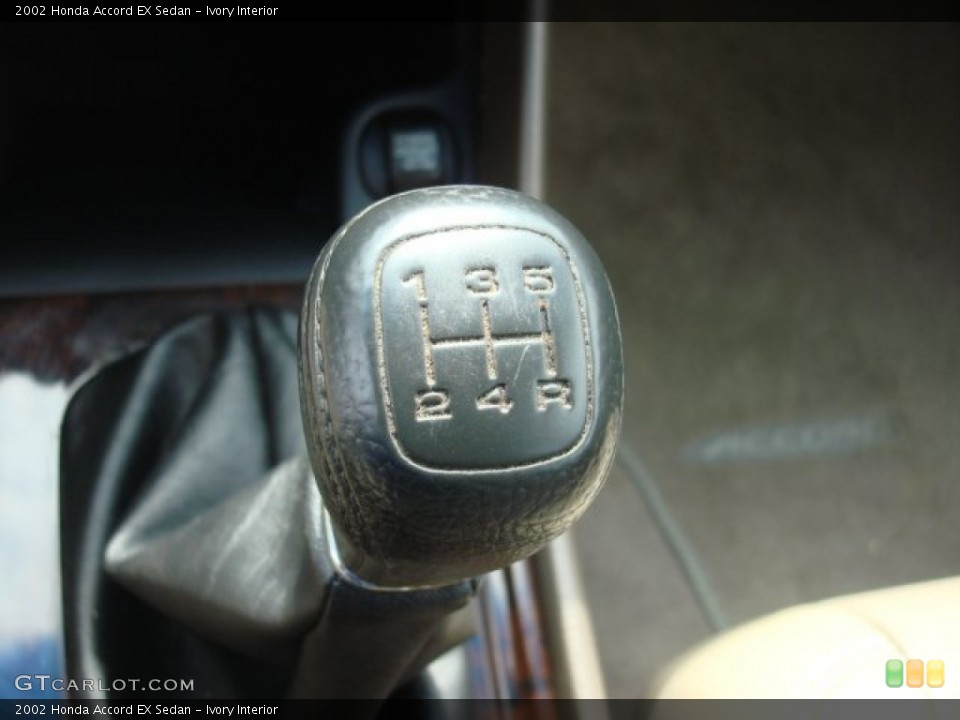 Ivory Interior Transmission for the 2002 Honda Accord EX Sedan #85817086