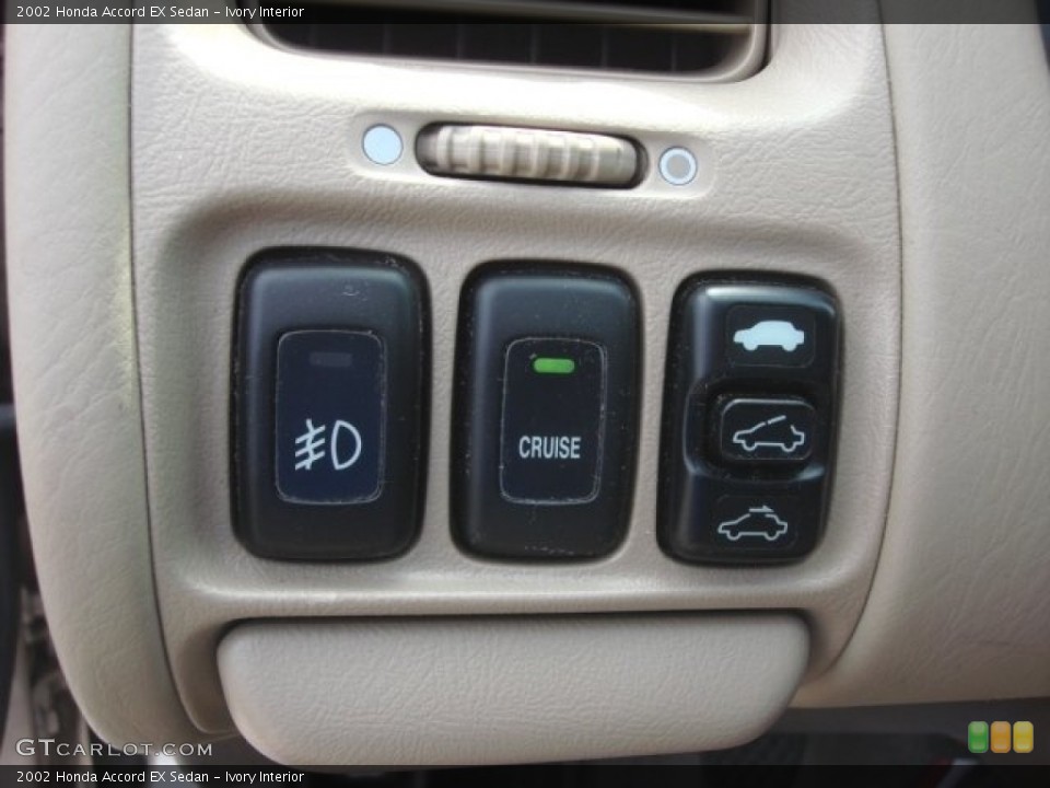 Ivory Interior Controls for the 2002 Honda Accord EX Sedan #85817155