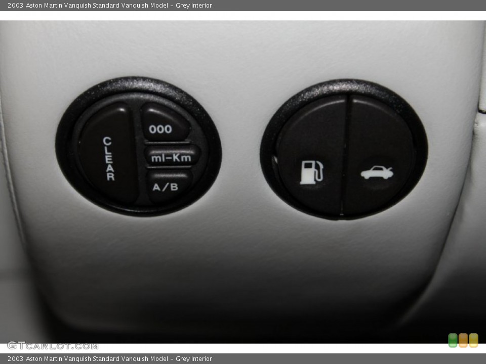 Grey Interior Controls for the 2003 Aston Martin Vanquish  #85844492