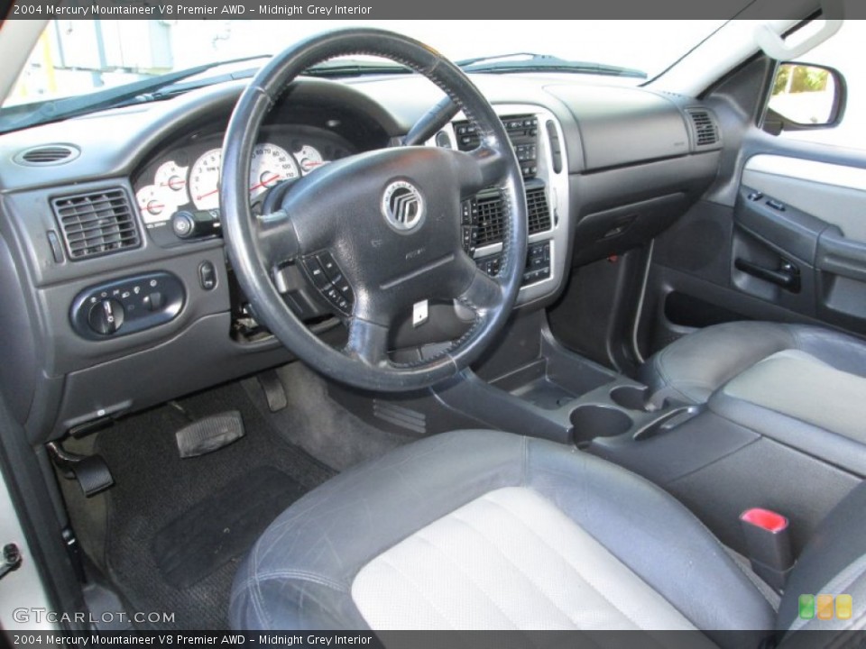 Midnight Grey 2004 Mercury Mountaineer Interiors