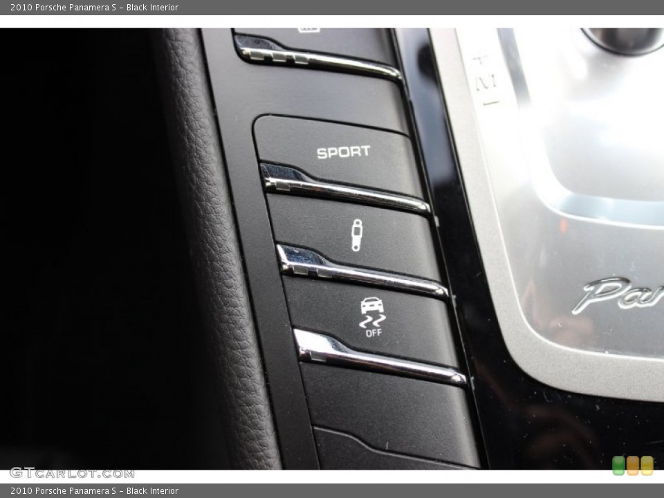 Black Interior Controls for the 2010 Porsche Panamera S #85899940