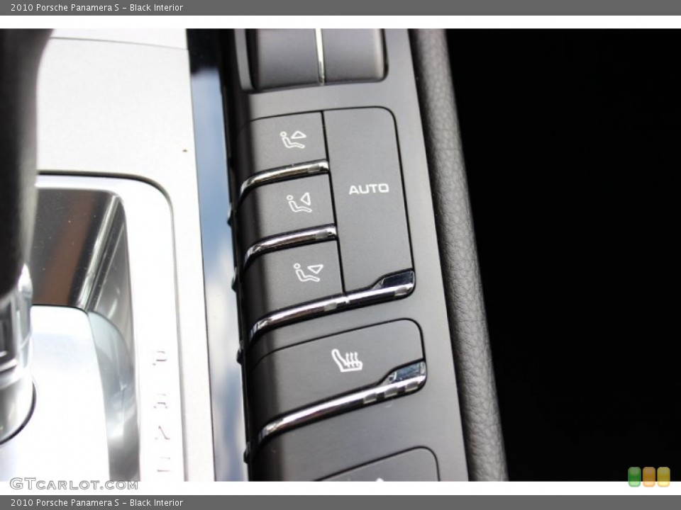 Black Interior Controls for the 2010 Porsche Panamera S #85899979