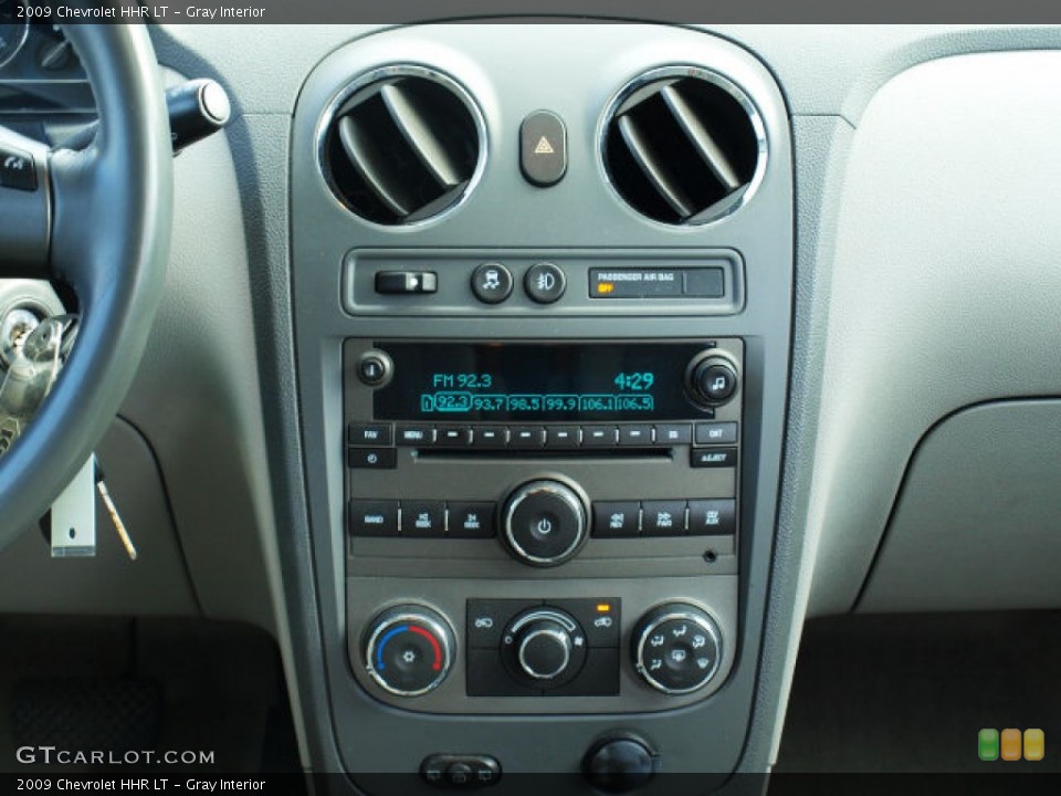 Gray Interior Controls for the 2009 Chevrolet HHR LT #85910157