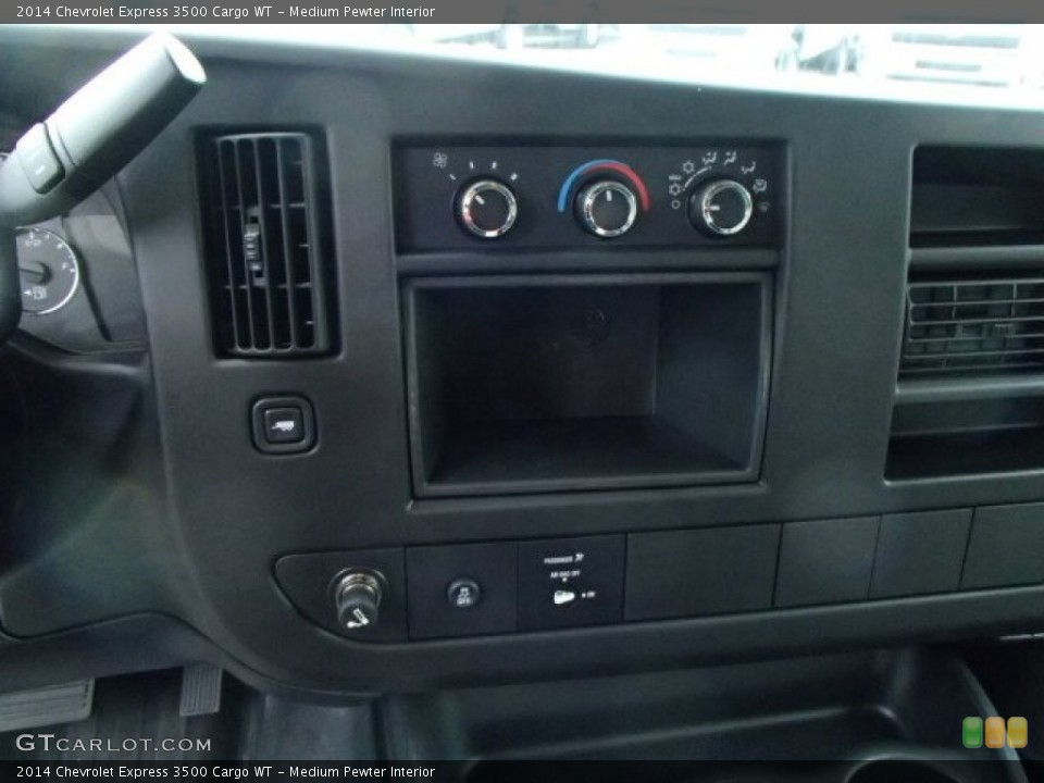 Medium Pewter Interior Controls for the 2014 Chevrolet Express 3500 Cargo WT #85921845