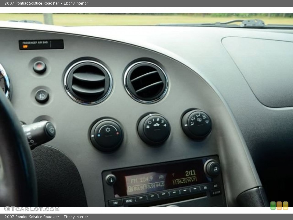 Ebony Interior Controls for the 2007 Pontiac Solstice Roadster #85938372