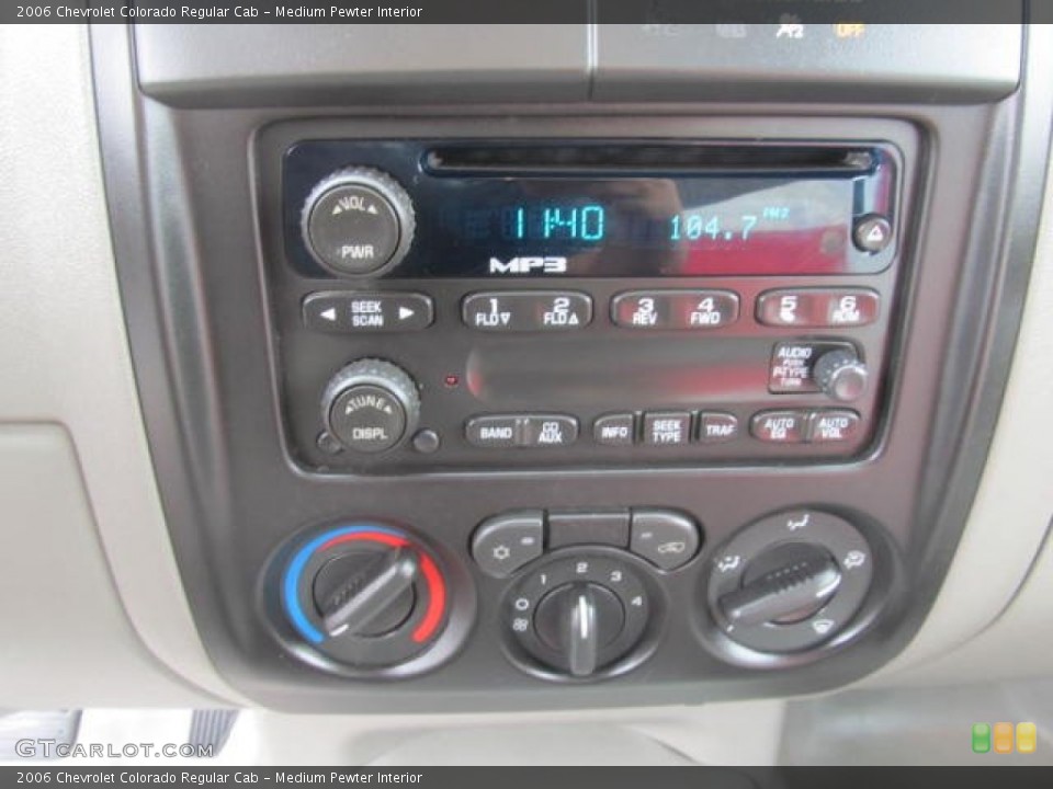 Medium Pewter Interior Controls for the 2006 Chevrolet Colorado Regular Cab #85942752