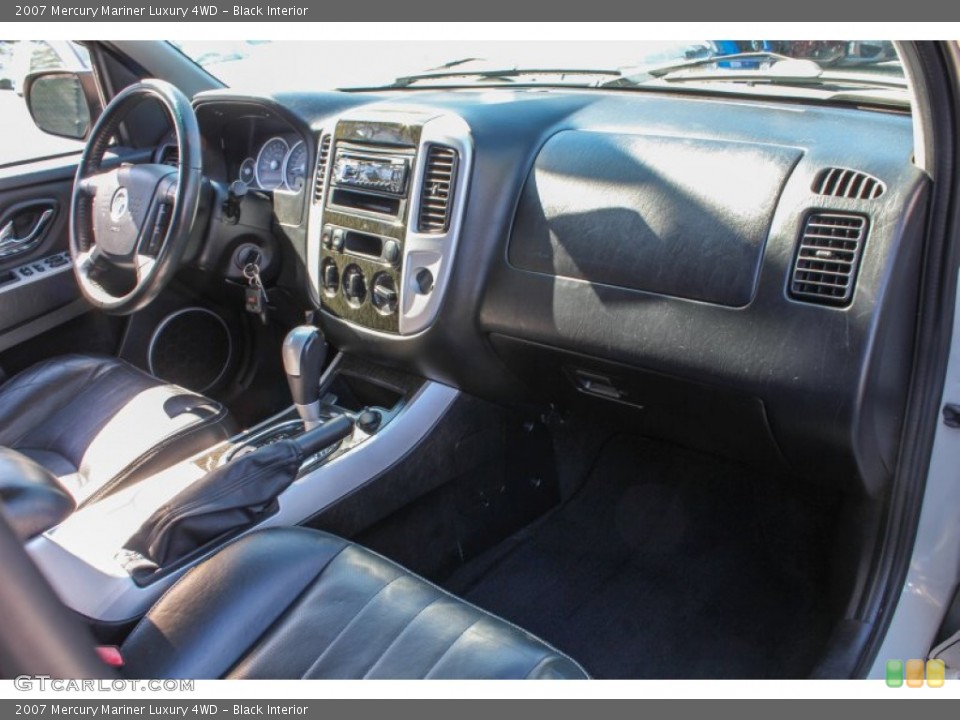 Black Interior Dashboard for the 2007 Mercury Mariner Luxury 4WD #85944132