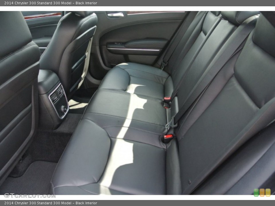 Black Interior Rear Seat for the 2014 Chrysler 300  #85974008