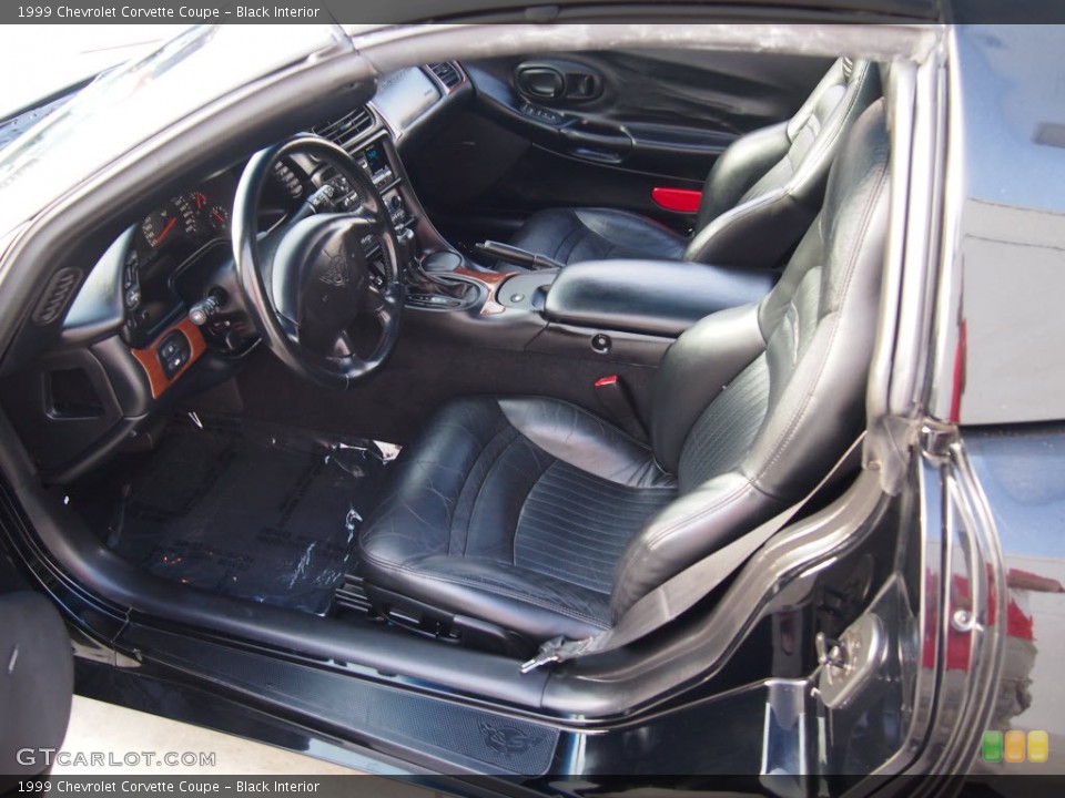 Black Interior Photo for the 1999 Chevrolet Corvette Coupe #85977372