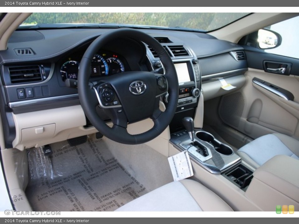 Ivory Interior Photo for the 2014 Toyota Camry Hybrid XLE #86003538