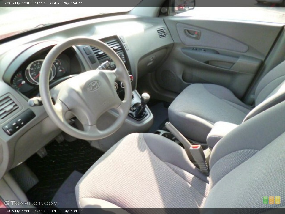 Gray Interior Prime Interior for the 2006 Hyundai Tucson GL 4x4 #86009123