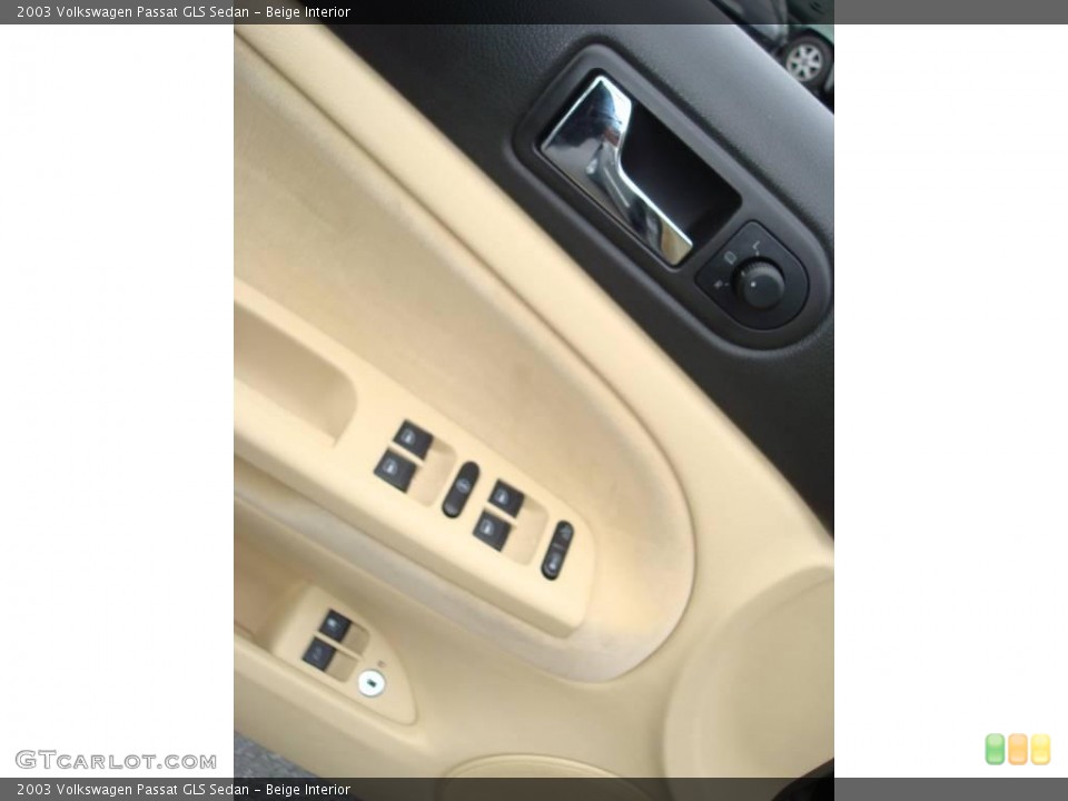 Beige Interior Controls for the 2003 Volkswagen Passat GLS Sedan #8600994