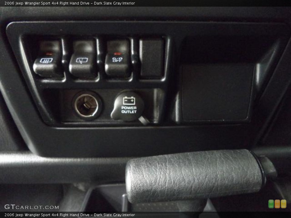 Dark Slate Gray Interior Controls for the 2006 Jeep Wrangler Sport 4x4 Right Hand Drive #86031358