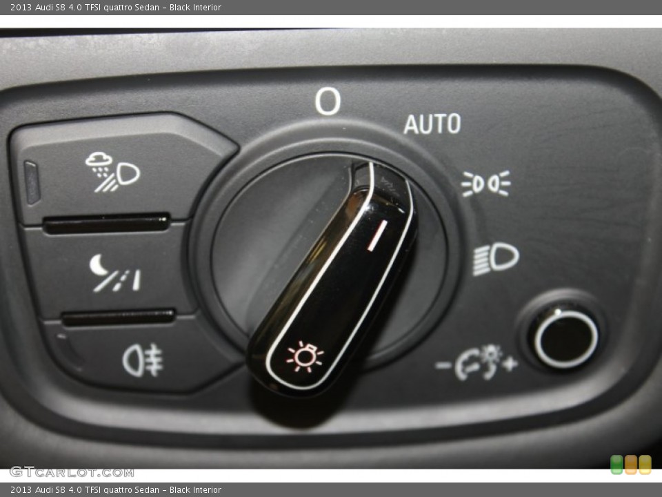Black Interior Controls for the 2013 Audi S8 4.0 TFSI quattro Sedan #86048469