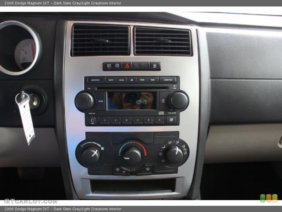 Dark Slate Gray/Light Graystone Interior Controls for the 2006 Dodge Magnum SXT #86054184