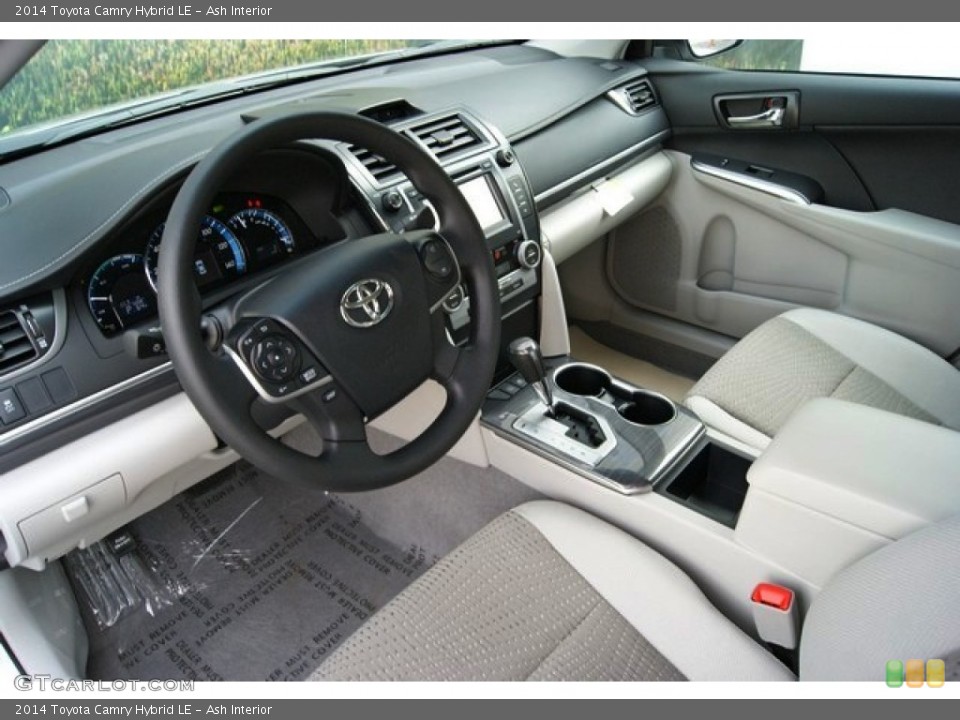 Ash Interior Photo for the 2014 Toyota Camry Hybrid LE #86110786