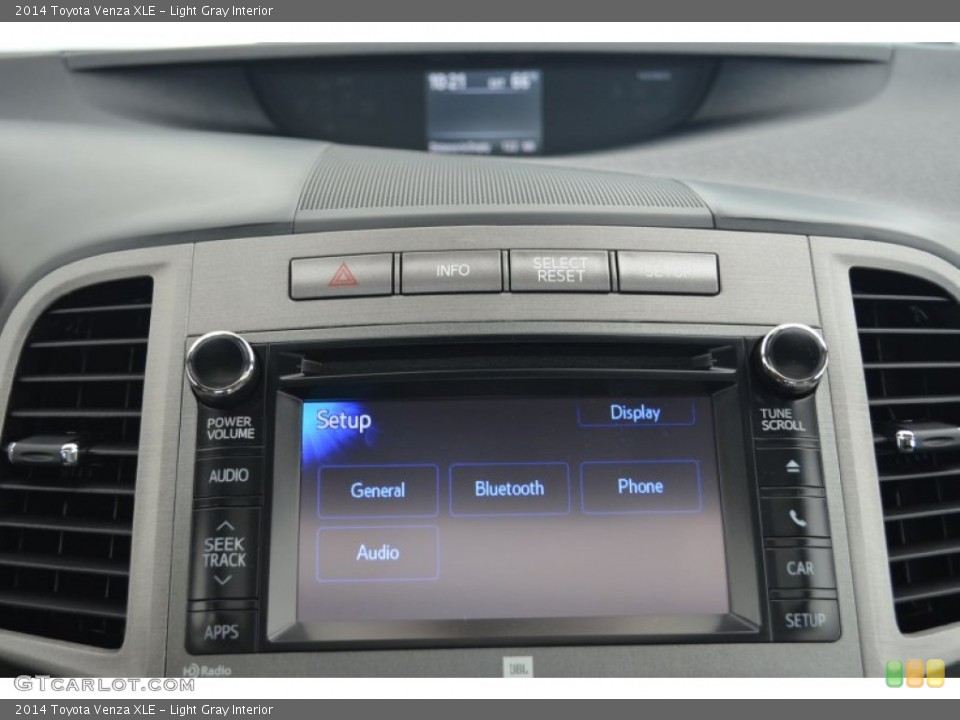 Light Gray Interior Controls for the 2014 Toyota Venza XLE #86111344