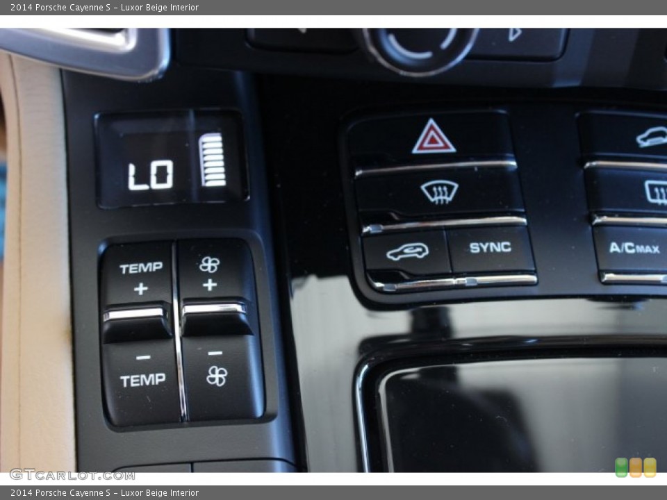 Luxor Beige Interior Controls for the 2014 Porsche Cayenne S #86127138