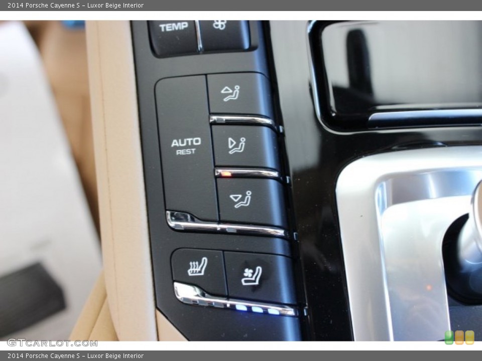 Luxor Beige Interior Controls for the 2014 Porsche Cayenne S #86127180