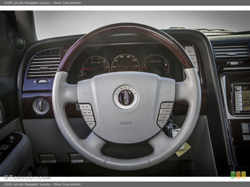 Dove Grey Interior Steering Wheel for the 2006 Lincoln Navigator Luxury #86127936