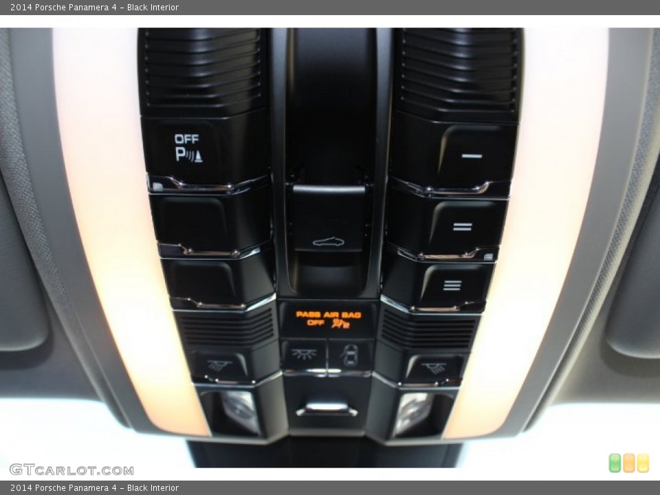 Black Interior Controls for the 2014 Porsche Panamera 4 #86129742