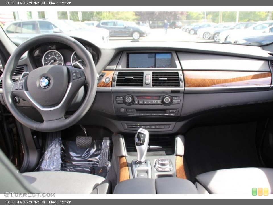 Black Interior Dashboard for the 2013 BMW X6 xDrive50i #86142948