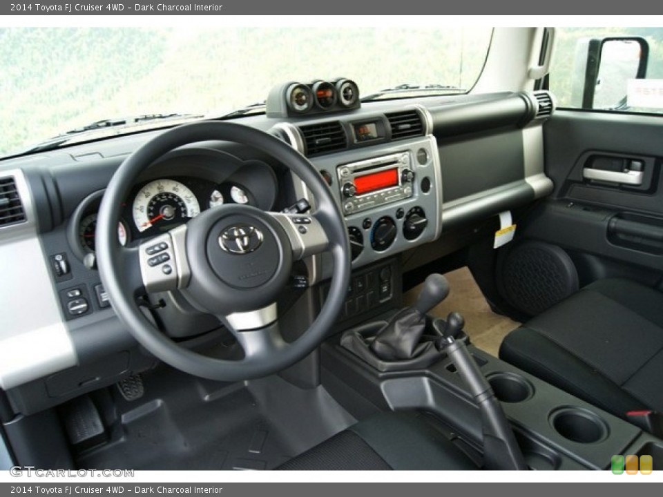 Dark Charcoal Interior Photo for the 2014 Toyota FJ Cruiser 4WD #86152233