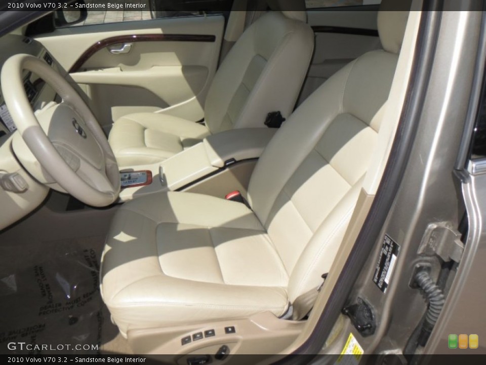 Sandstone Beige Interior Photo for the 2010 Volvo V70 3.2 #86160916