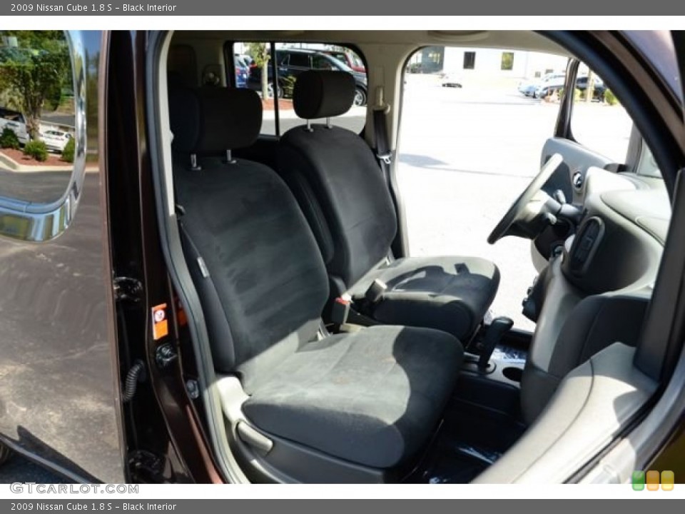 Black Interior Front Seat for the 2009 Nissan Cube 1.8 S #86161538