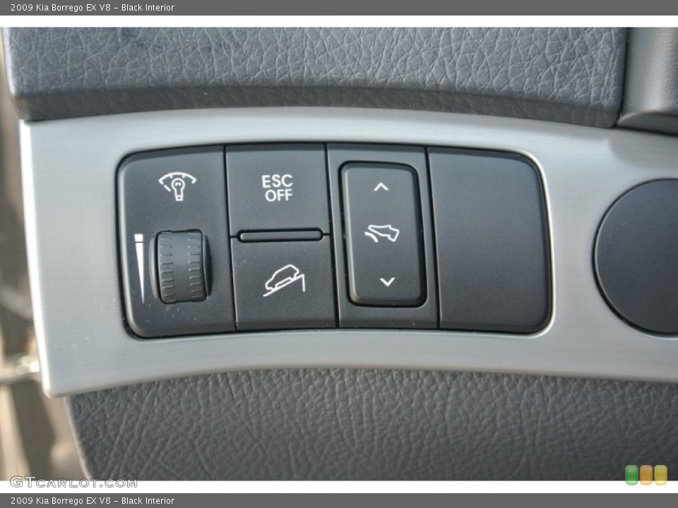Black Interior Controls for the 2009 Kia Borrego EX V8 #86185706