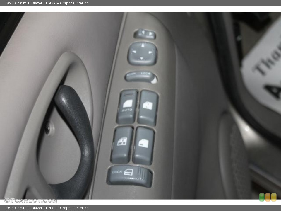 Graphite Interior Controls for the 1998 Chevrolet Blazer LT 4x4 #86204516