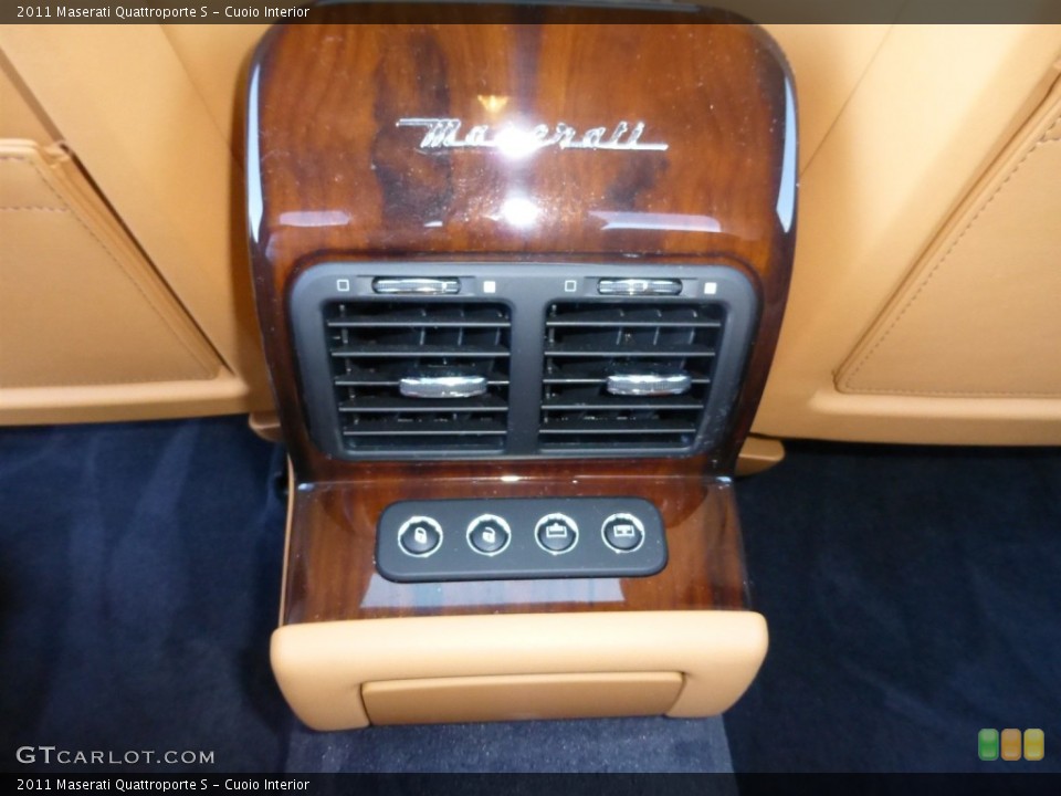 Cuoio Interior Controls for the 2011 Maserati Quattroporte S #86205023