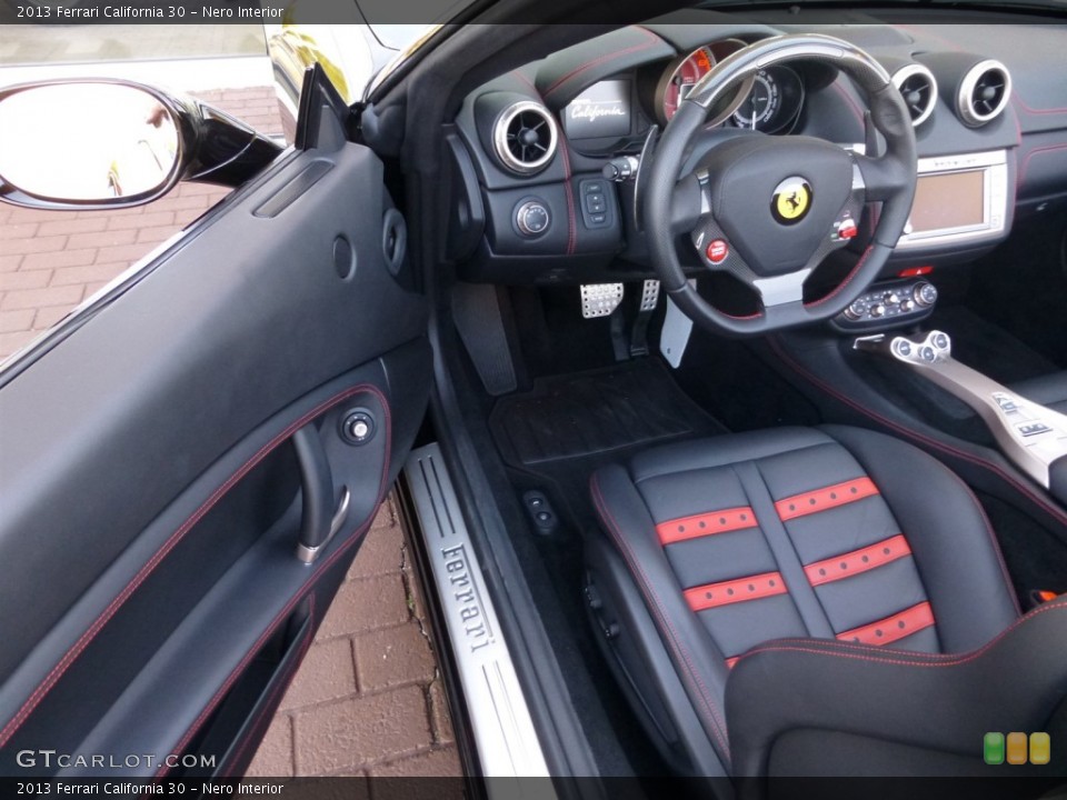 Nero Interior Photo for the 2013 Ferrari California 30 #86205143