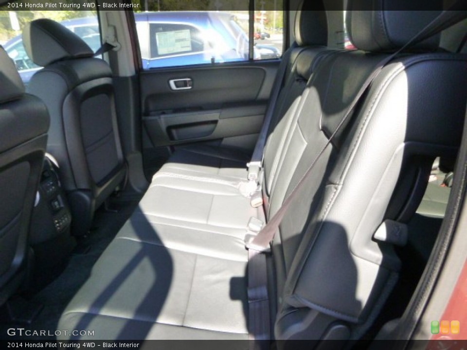 Black Interior Rear Seat for the 2014 Honda Pilot Touring 4WD #86225129