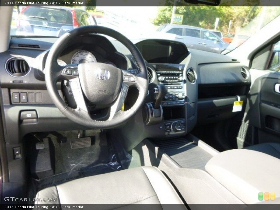 Black Interior Dashboard for the 2014 Honda Pilot Touring 4WD #86225183