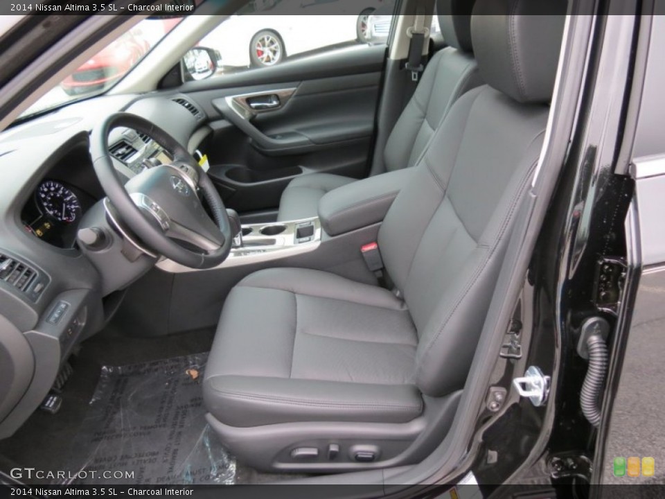 Charcoal Interior Photo for the 2014 Nissan Altima 3.5 SL #86253809