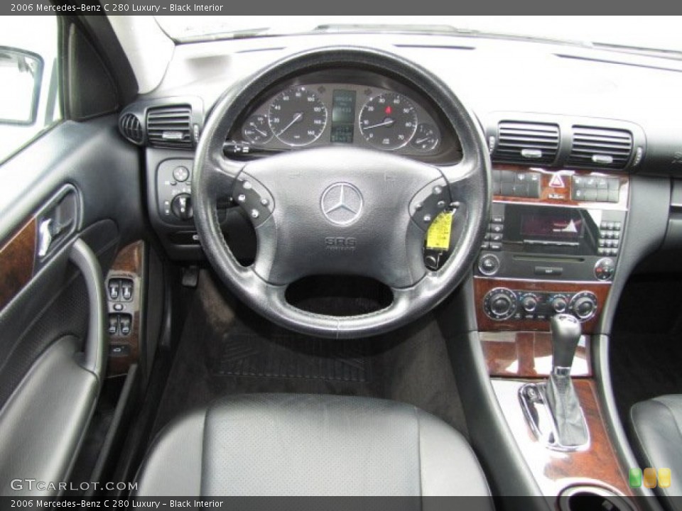 Black Interior Dashboard for the 2006 Mercedes-Benz C 280 Luxury #86291988