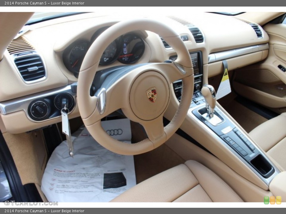 Luxor Beige Interior Photo for the 2014 Porsche Cayman S #86310636