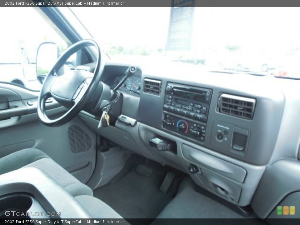 Medium Flint Interior Dashboard for the 2002 Ford F250 Super Duty XLT SuperCab #86328310